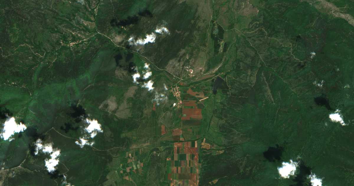 Satelitska karta: Nova Lovča