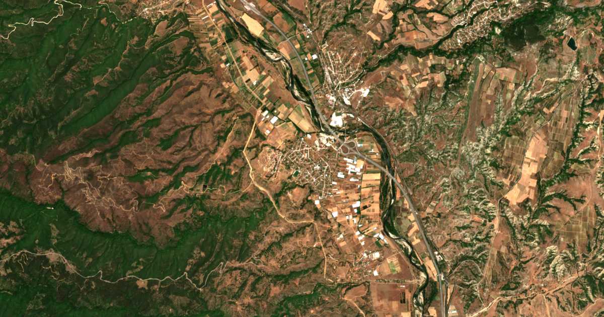 Satelitska karta: Mikrevo