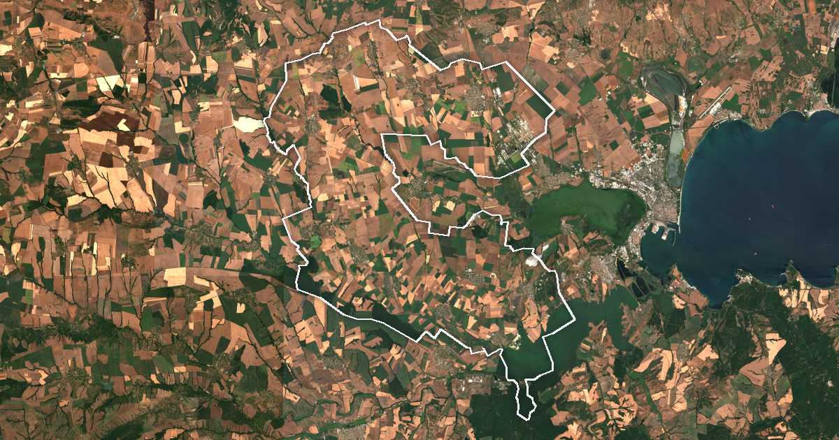 Satelitska snimka s ucrtanom granicom: Kameno