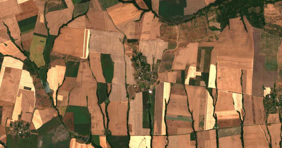 Satelitska karta: Dobrinovo