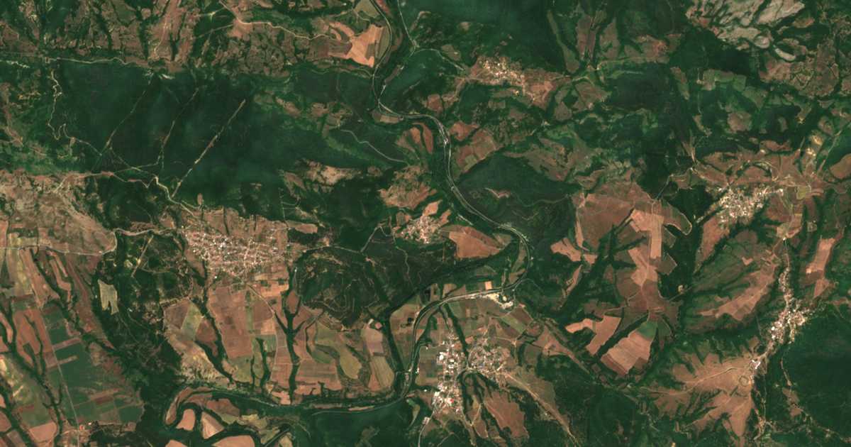Satelitska karta: Višna