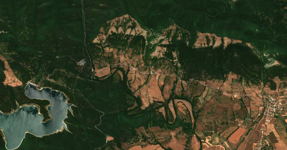 Satelitska karta: Kamčija