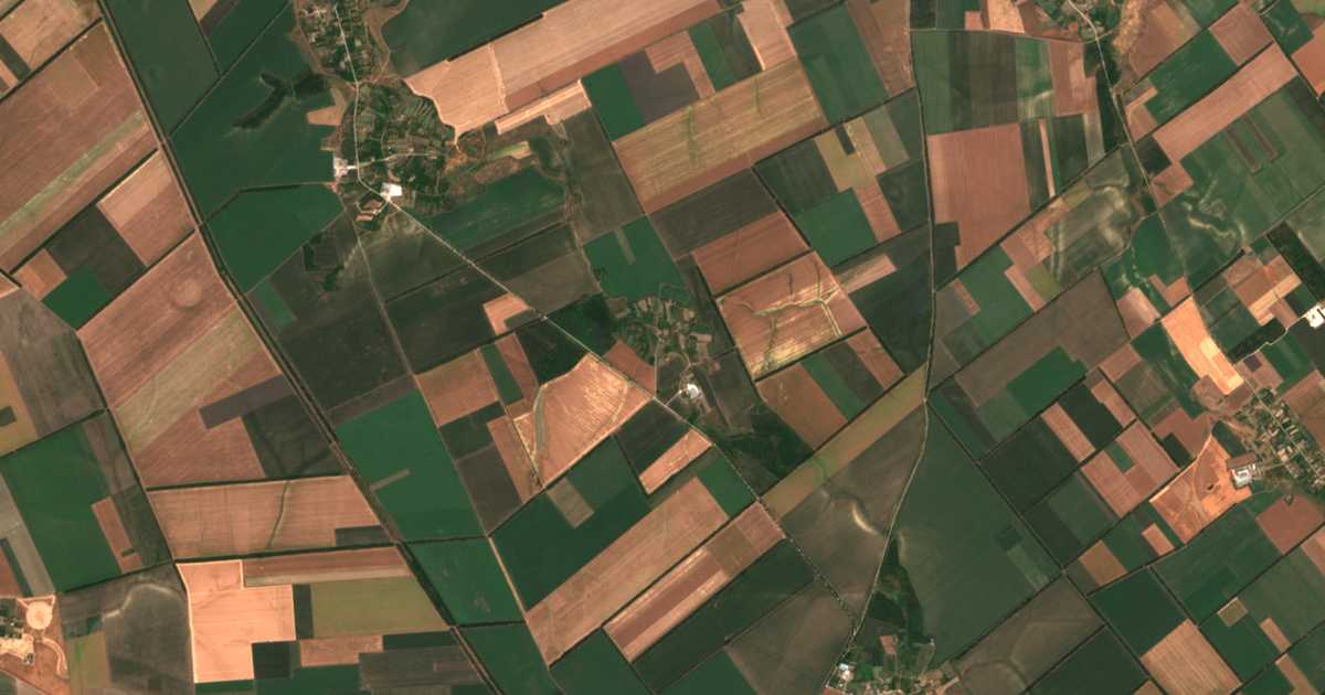 Satelitska karta: Uzovo