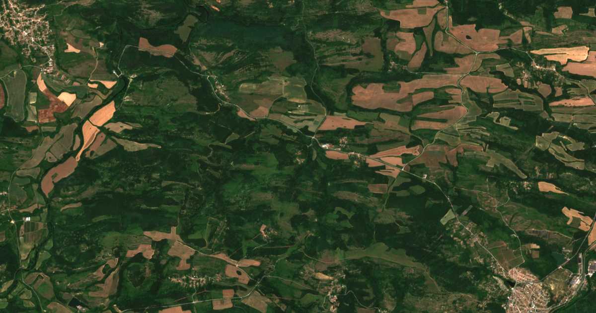 Satelitska karta: Pejna