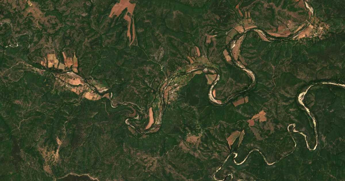 Satelitska karta: Dolno Lukovo