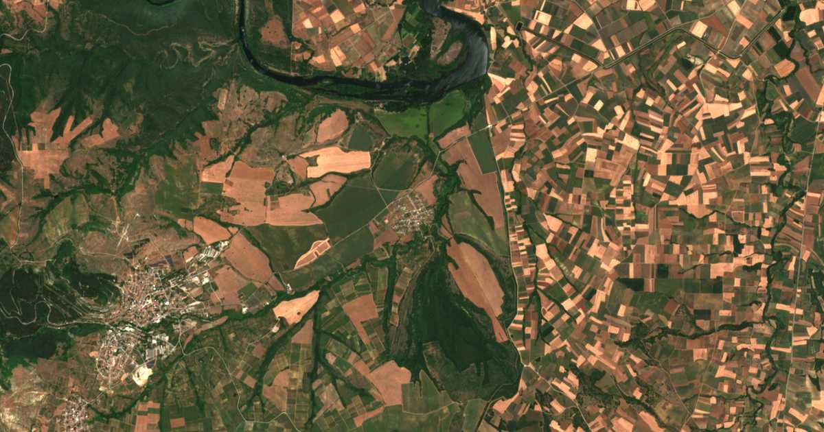 Satelitska karta: Slaveevo