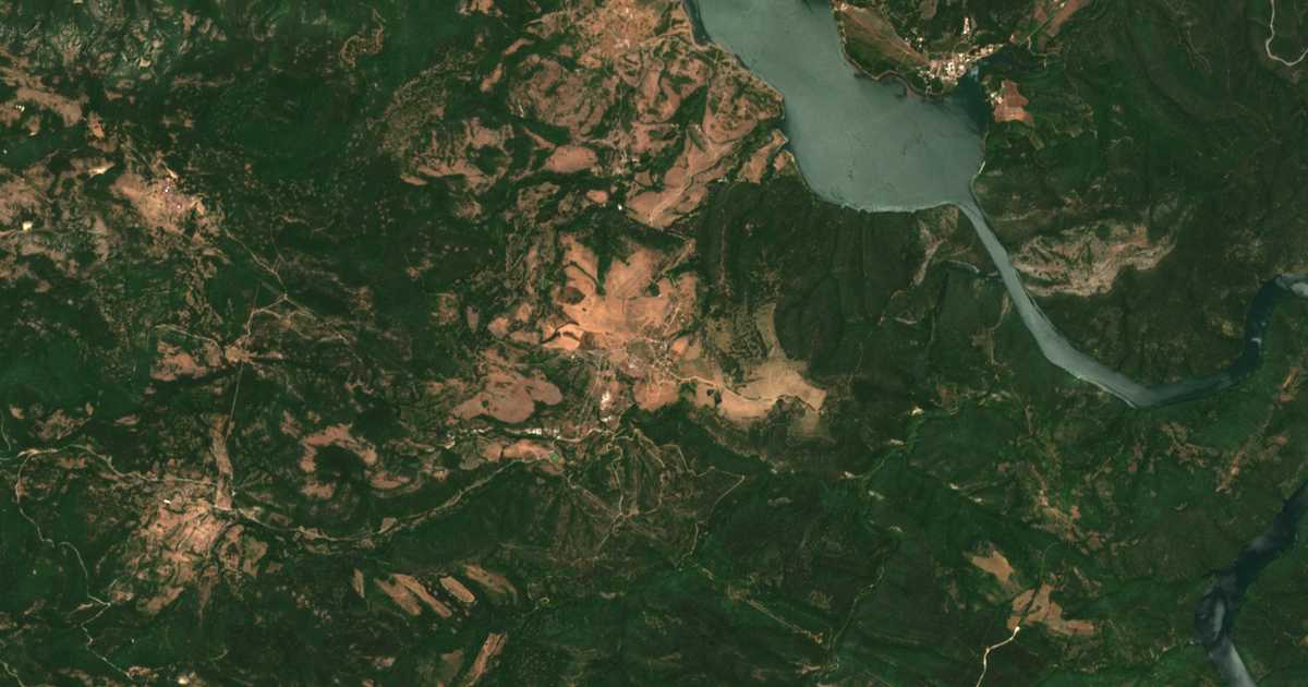 Satelitska karta: Senoklas