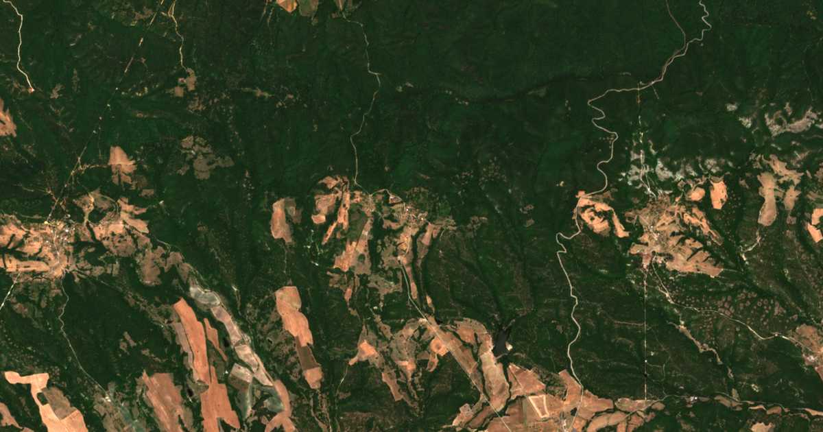 Satelitska karta: Zlatoustovo