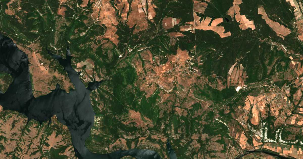 Satelitska karta: Bjal Kladenec