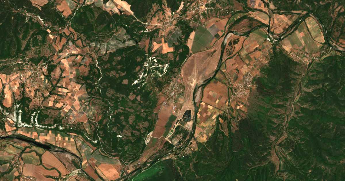 Satelitska karta: Dolno Čerkovište