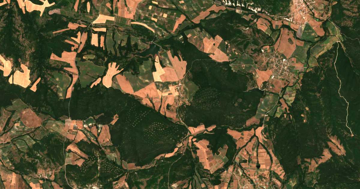 Satelitska karta: Kladenec