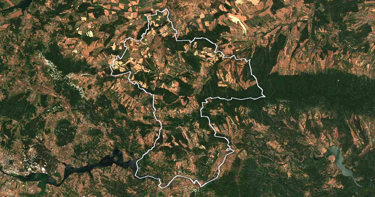 Satelitska snimka s ucrtanom granicom: Stambolovo
