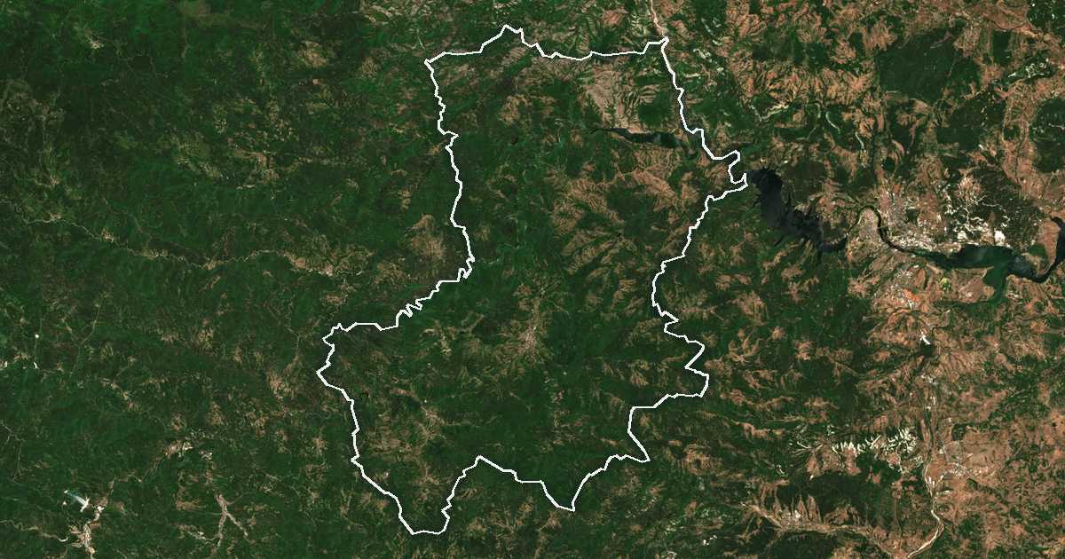 Satelitska snimka s ucrtanom granicom: Ardino