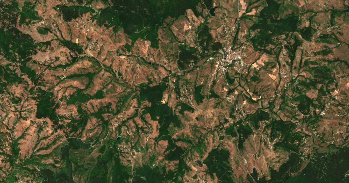 Satelitska karta: Božurci