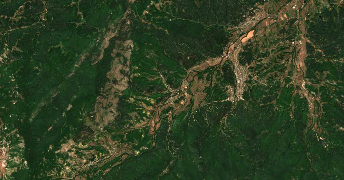 Satelitska karta: Dolno Kǎpinovo