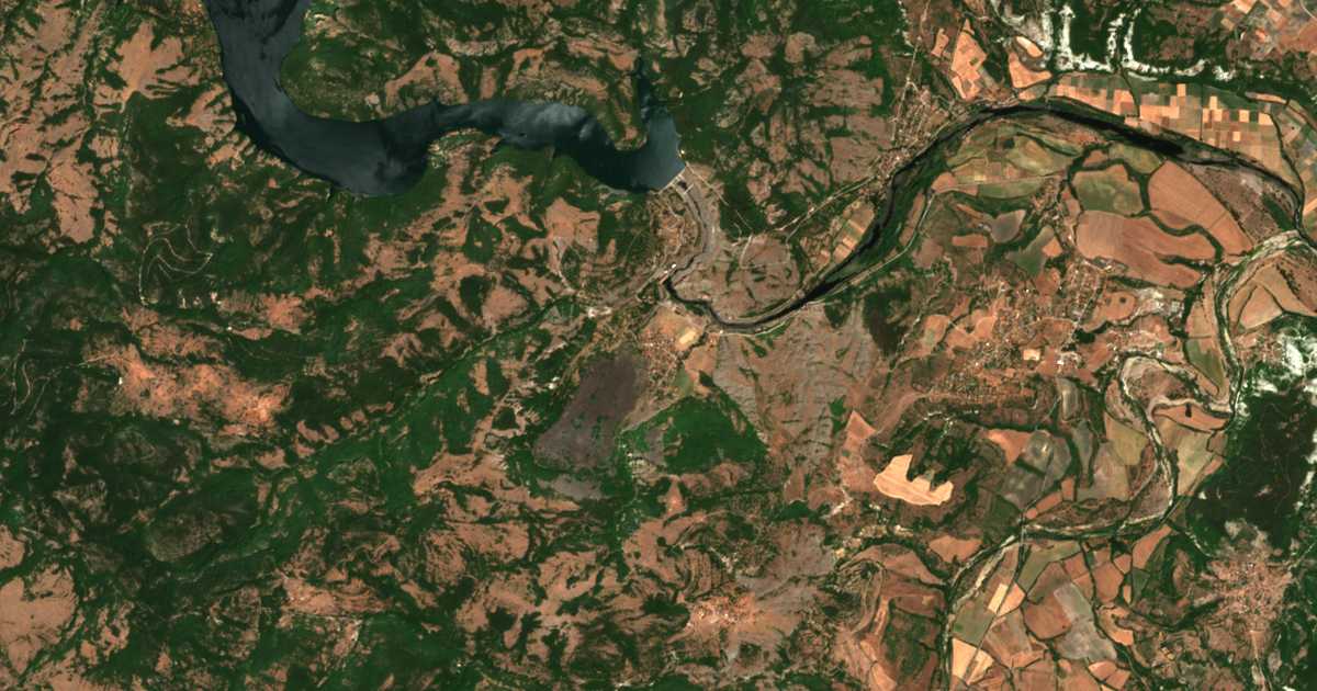 Satelitska karta: Studen Kladenec