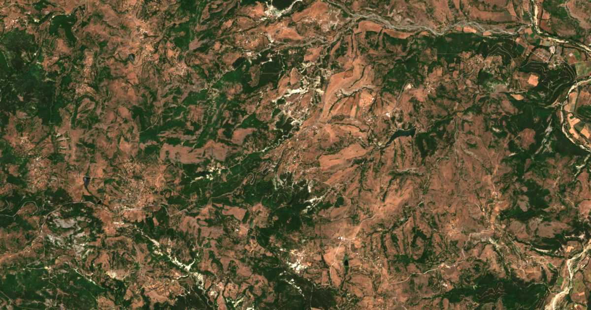 Satelitska karta: Karamfil
