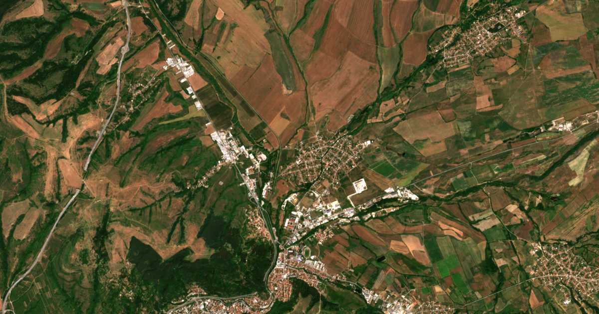 Satelitska karta: Jahinovo