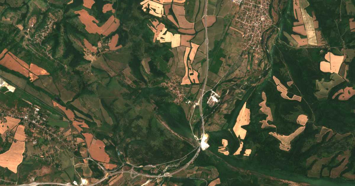 Satelitska karta: Pešterna