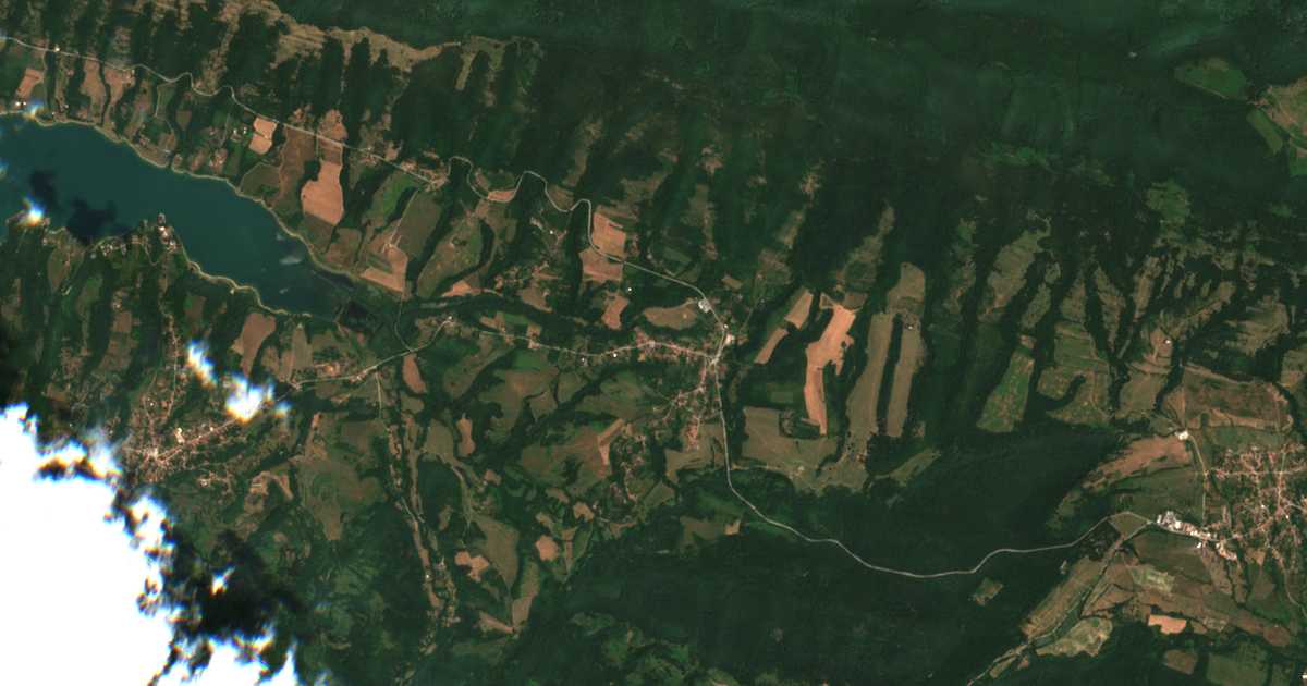 Satelitska karta: Staro Selo