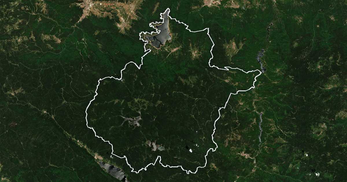 Satelitska snimka s ucrtanom granicom: Batak