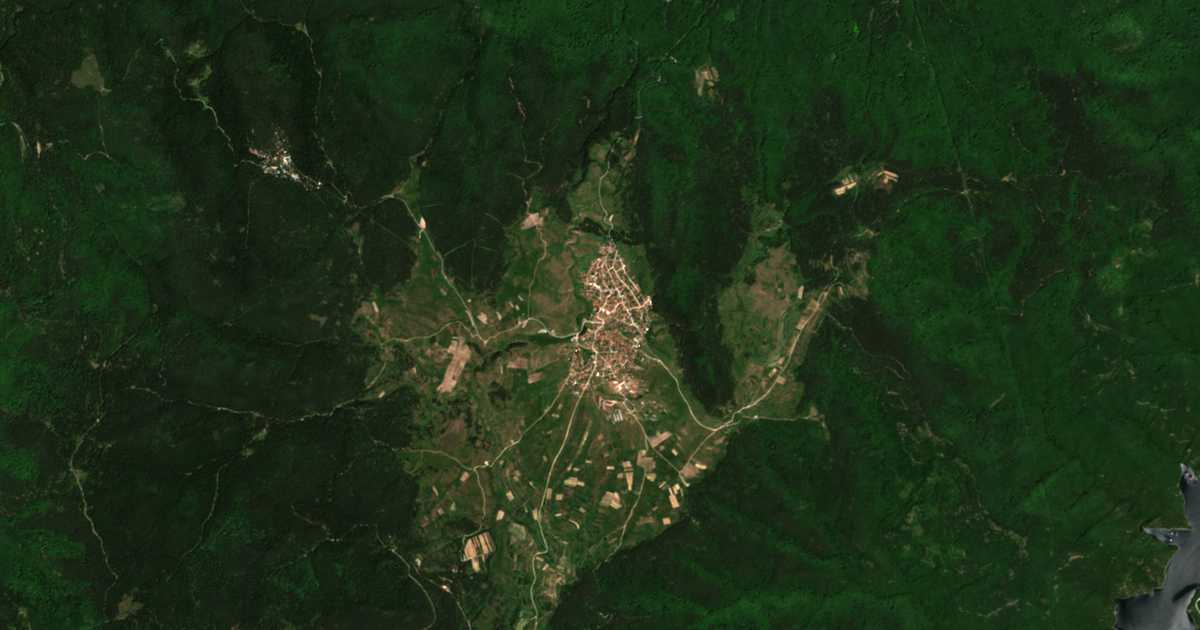 Satelitska karta: Ravnogor