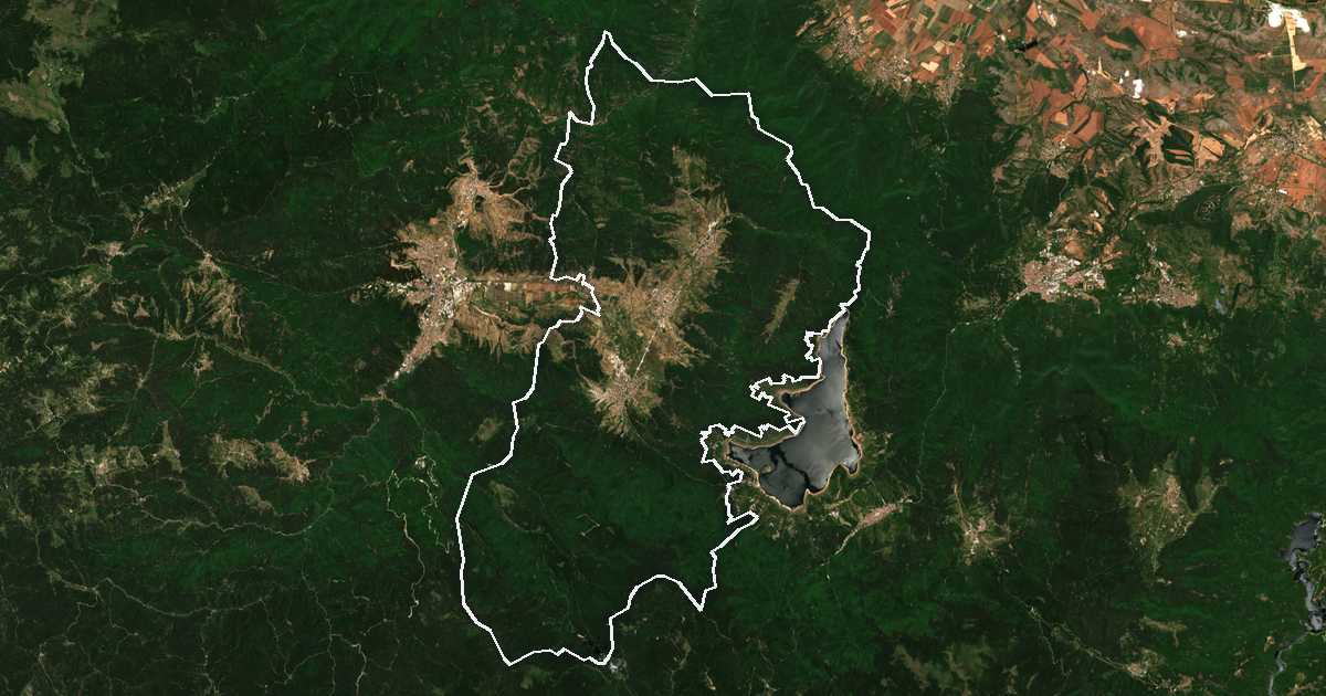 Satelitska snimka s ucrtanom granicom: Rakitovo