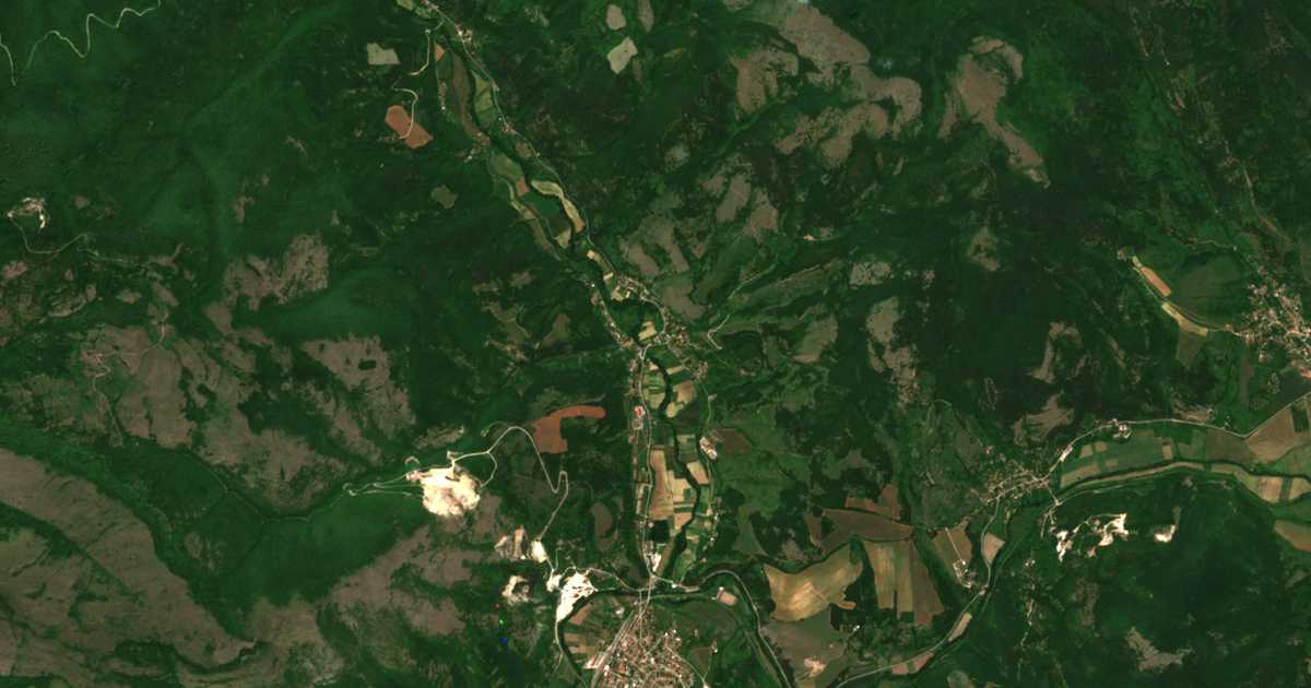 Satelitska karta: Peštera