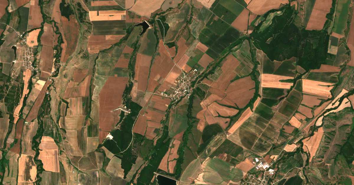 Satelitska karta: Novi Izvor