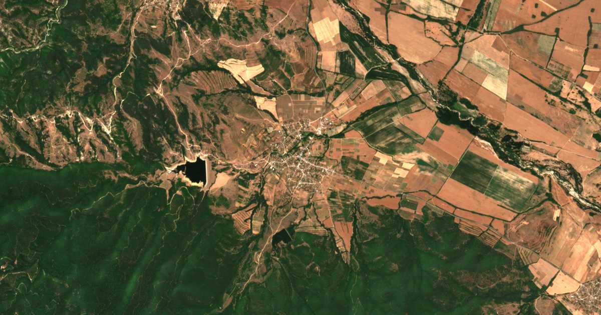 Satelitska karta: Kliment