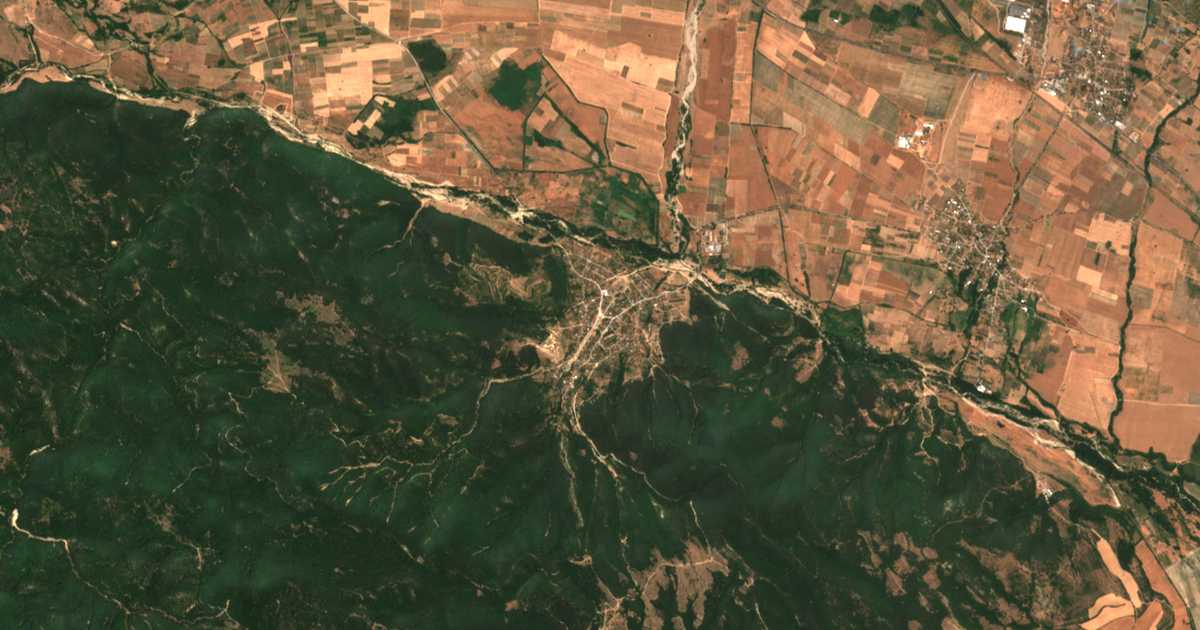 Satelitska karta: Slatina