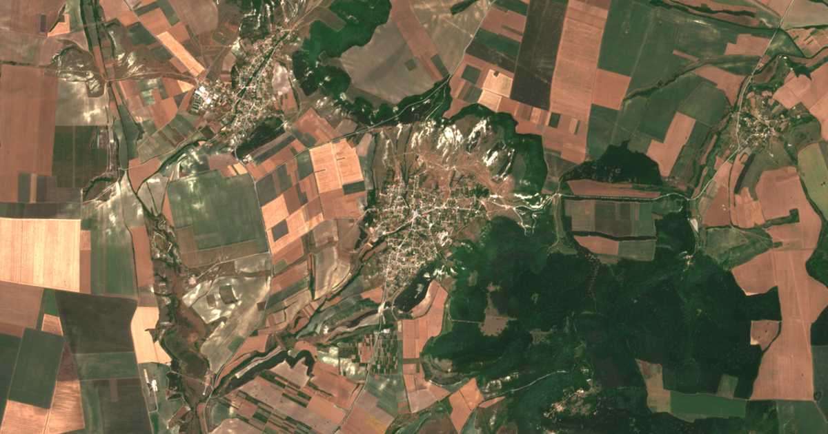 Satelitska karta: Pamukčii