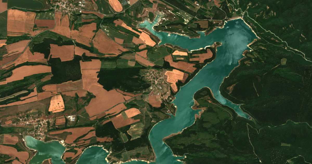 Satelitska karta: Sušina