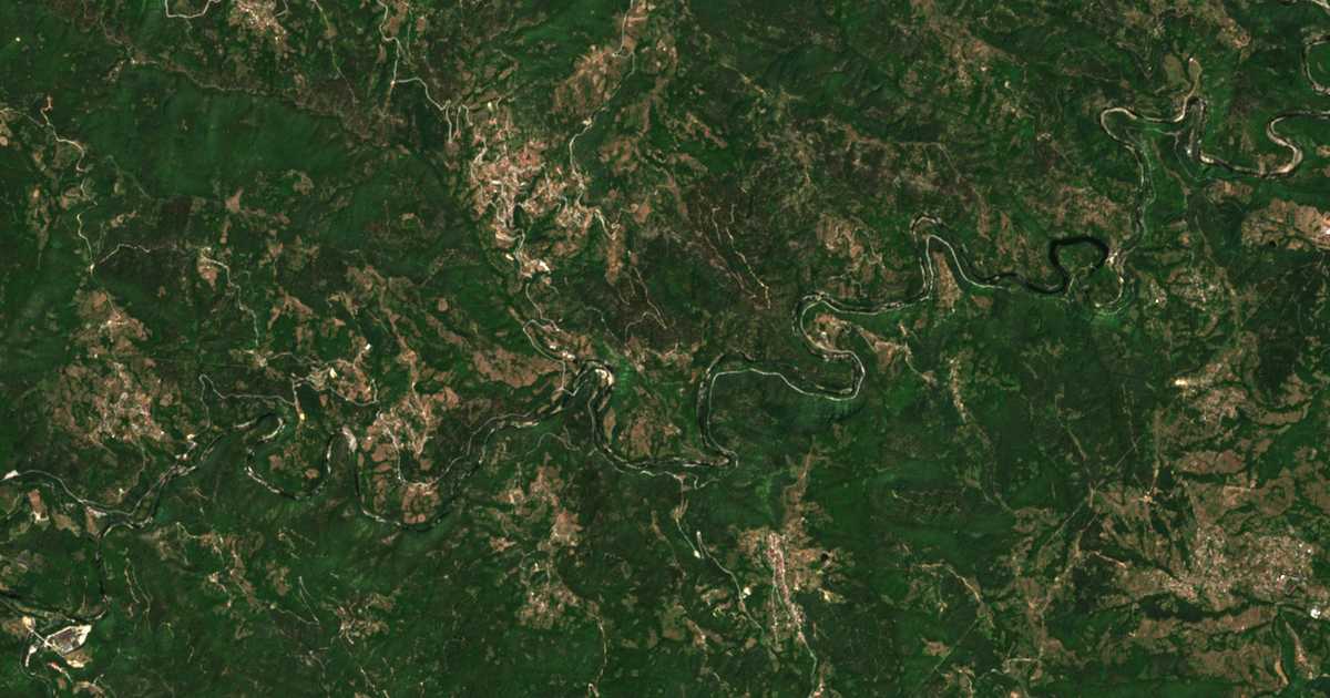 Satelitska karta: Cirka