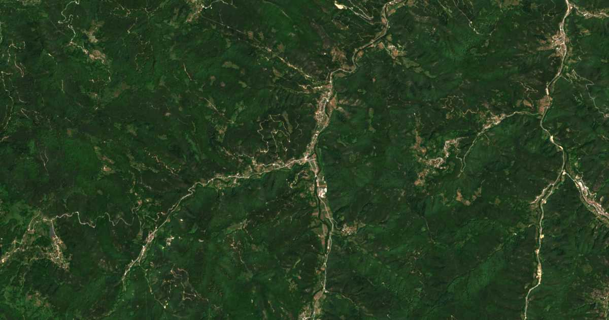 Satelitska karta: Elhovec
