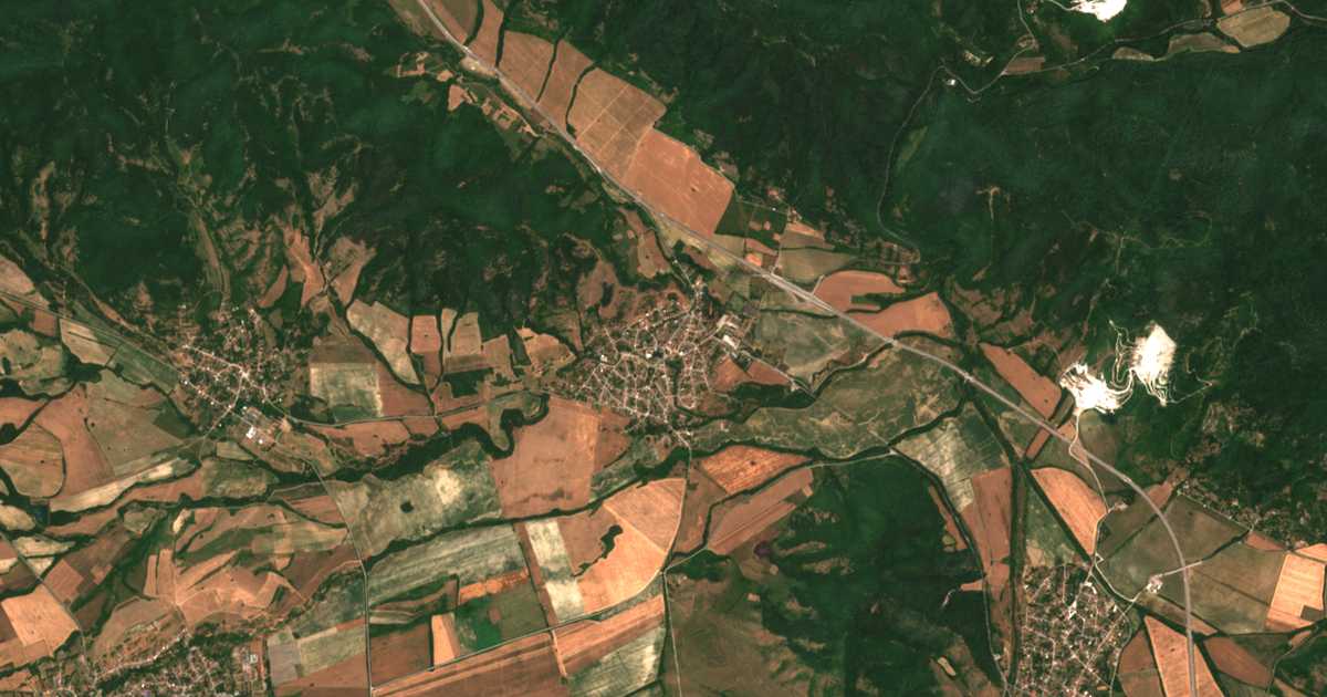 Satelitska karta: Novačene