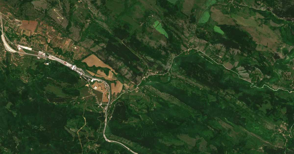 Satelitska karta: Kalotina