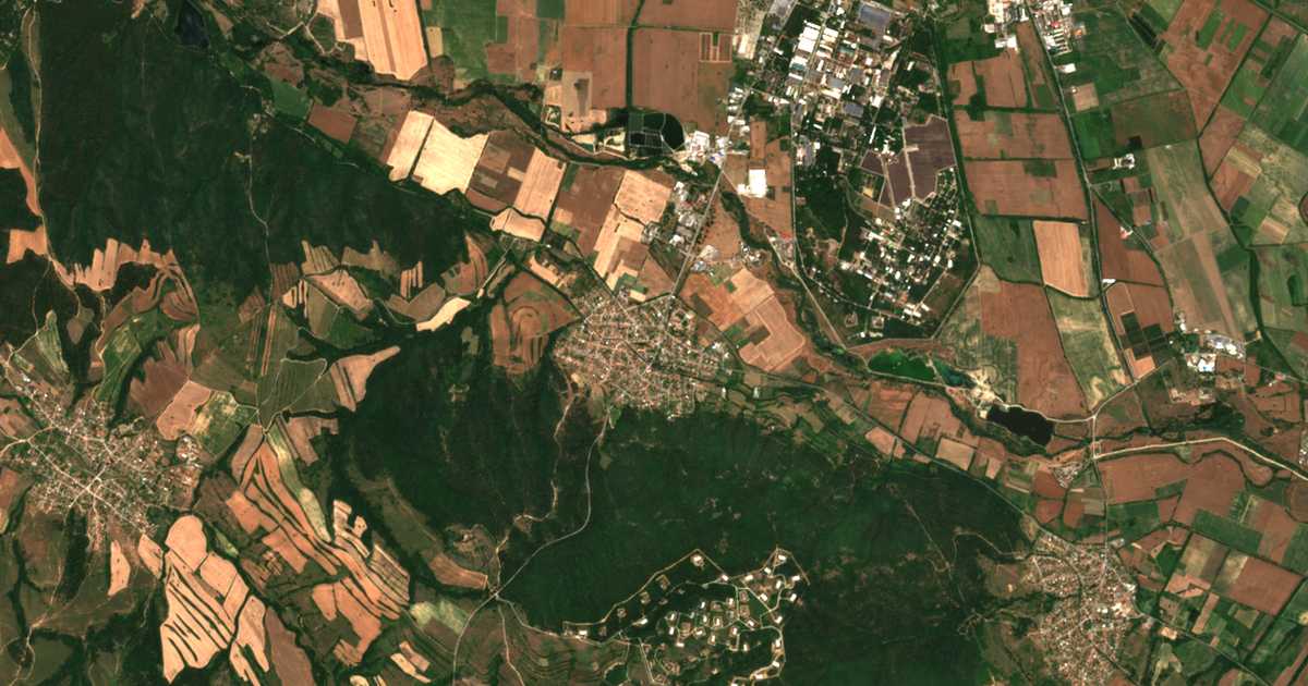 Satelitska karta: Buzovgrad