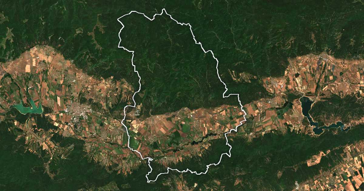 Satelitska snimka s ucrtanom granicom: Mǎgliž