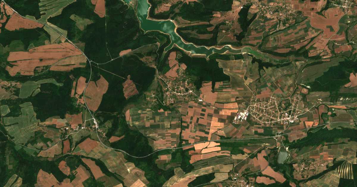 Satelitska karta: Izvorovo