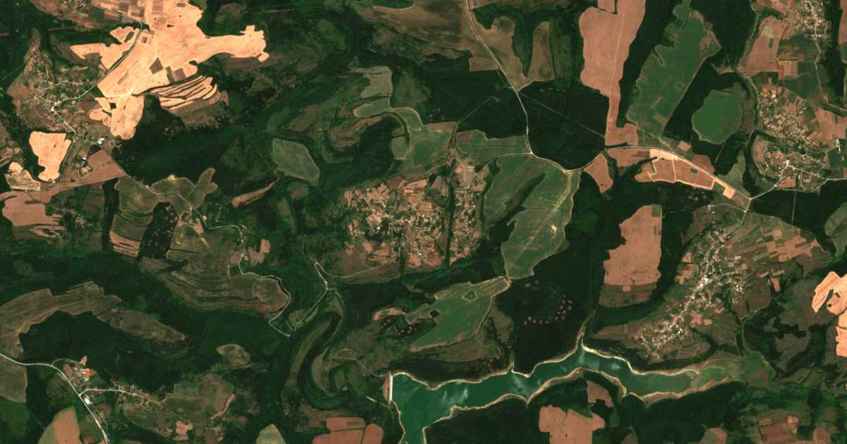 Satelitska karta: Ljubičevo