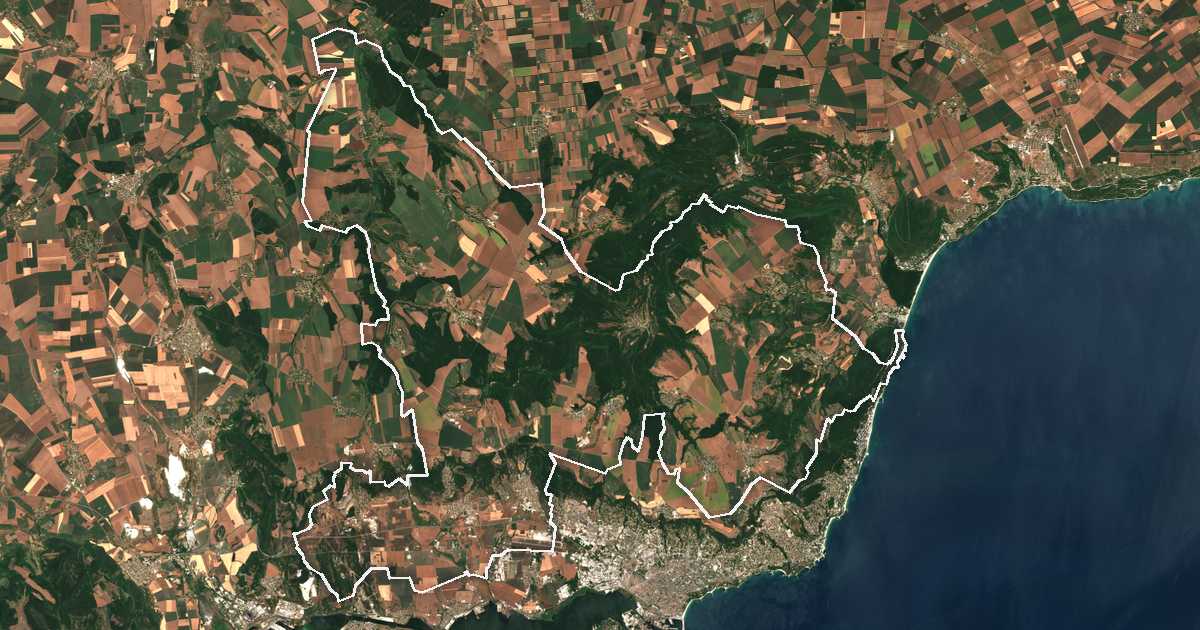Satelitska snimka s ucrtanom granicom: Aksakovo