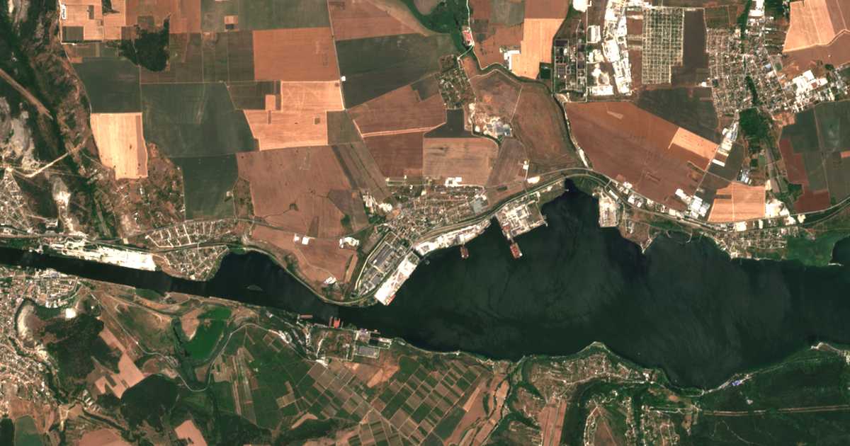 Satelitska karta: Ezerovo
