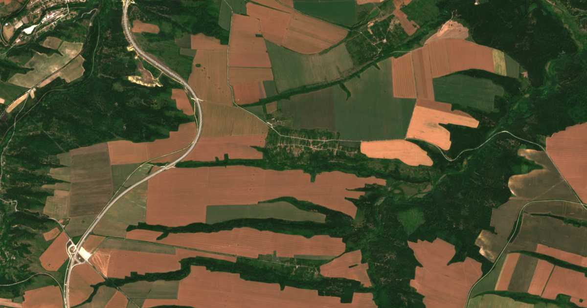 Satelitska karta: Kostičovci