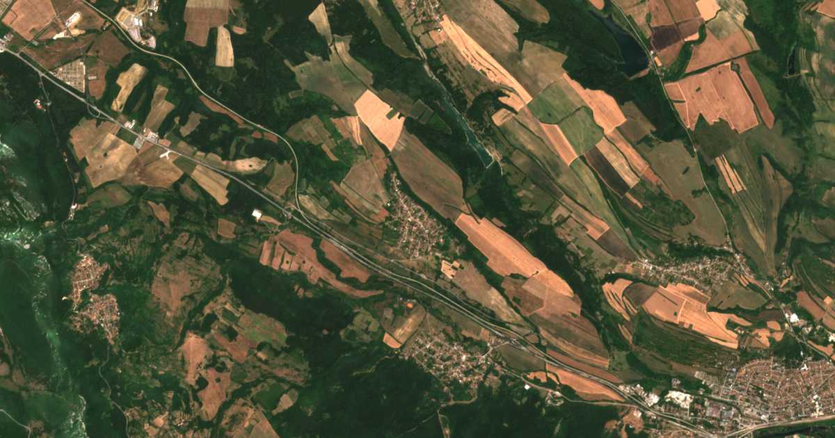 Satelitska karta: Ruska Bela