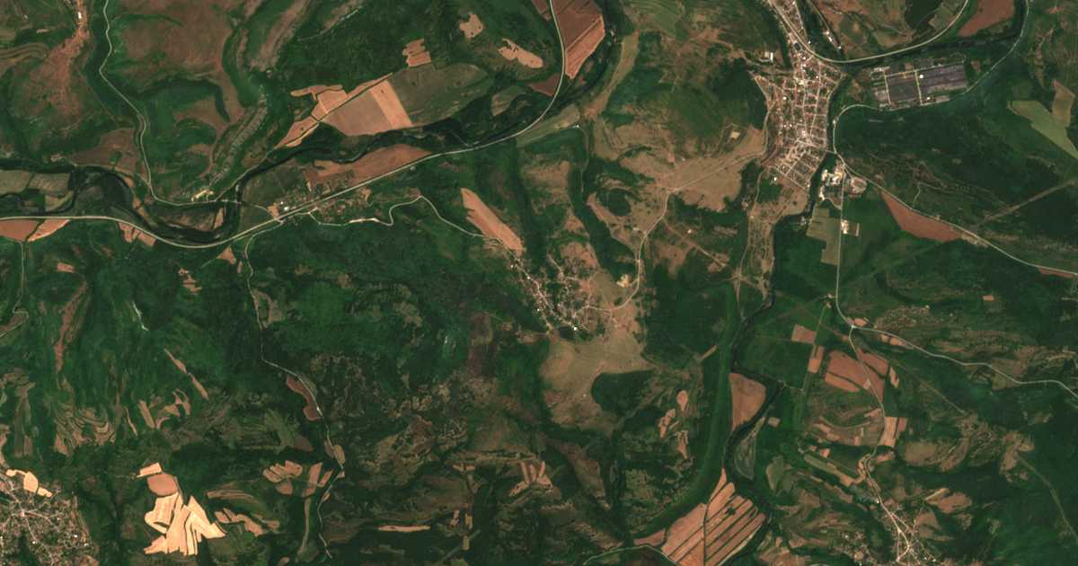 Satelitska karta: Strupec