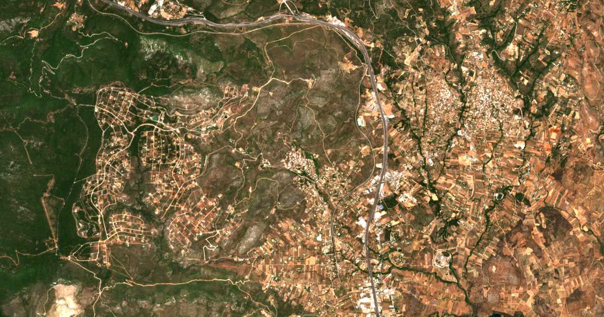 Satelitska karta: Afídnai