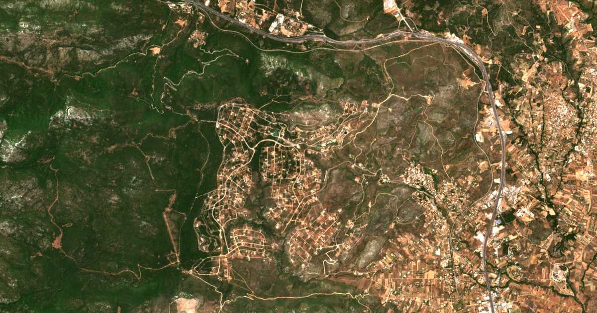 Satelitska karta: Agía Triáda