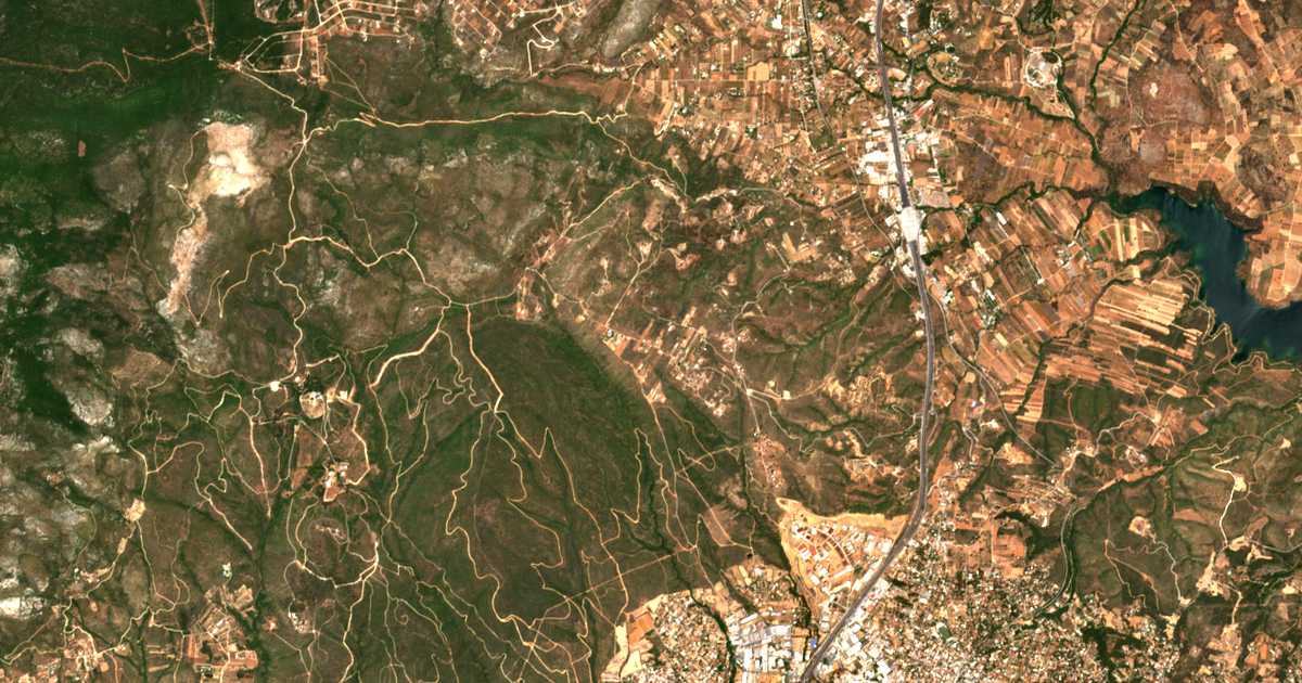 Satelitska karta: Drosopigí