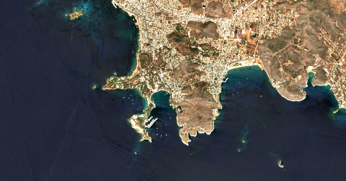 Satelitska karta: Vouliagméni